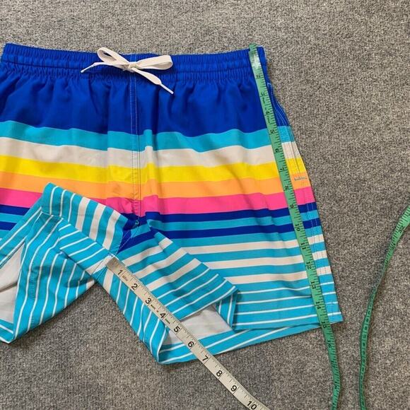 Chubbies Beach Shorts Mens M The Newport 5.5 in Inseam Brief Lined Swim Trunk - Picture 5 of 12